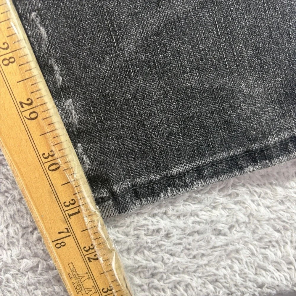 American Eagle Outfitters excellent pre